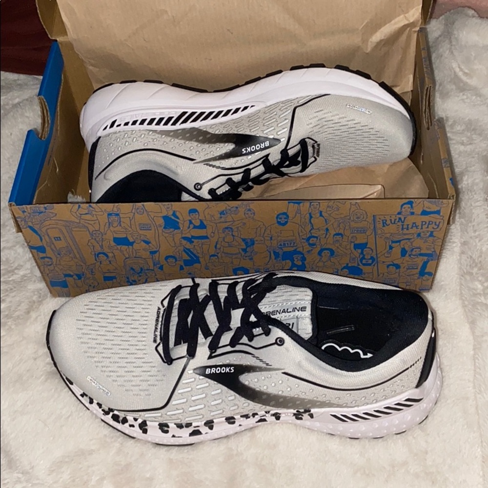 Brooks Adrenaline GTS 21